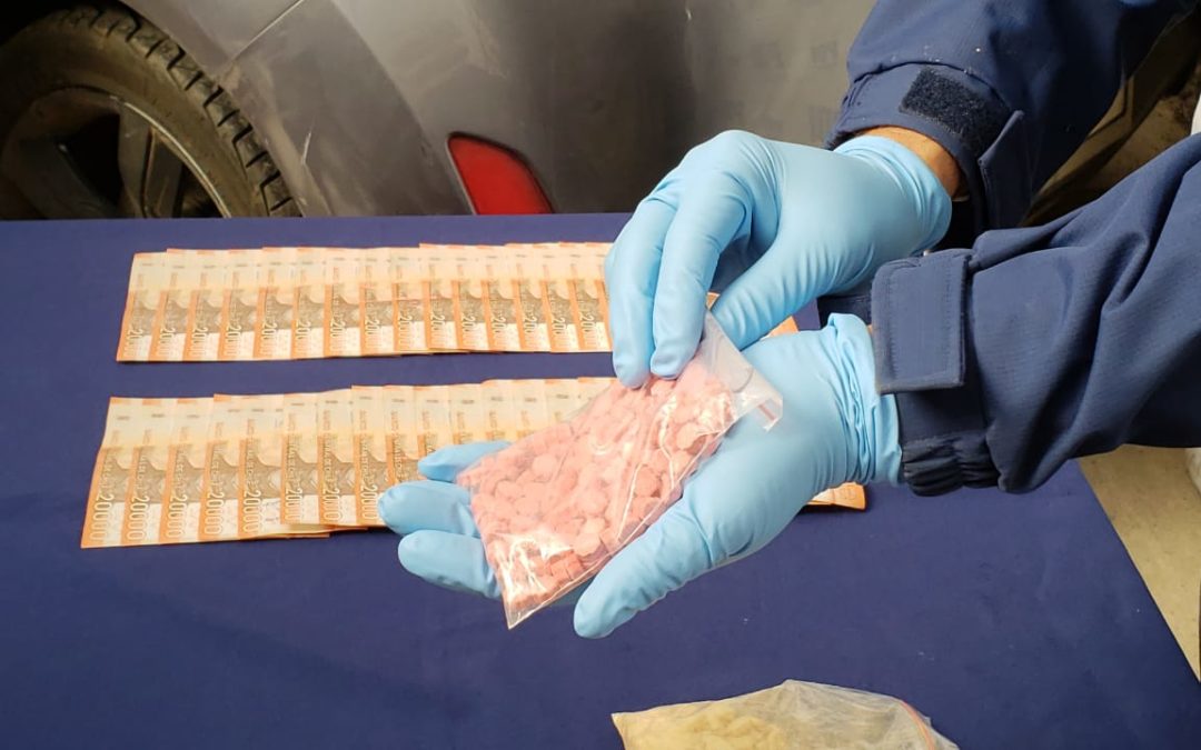 Incautan más de mil dosis de droga sintética que vendían desde Machalí