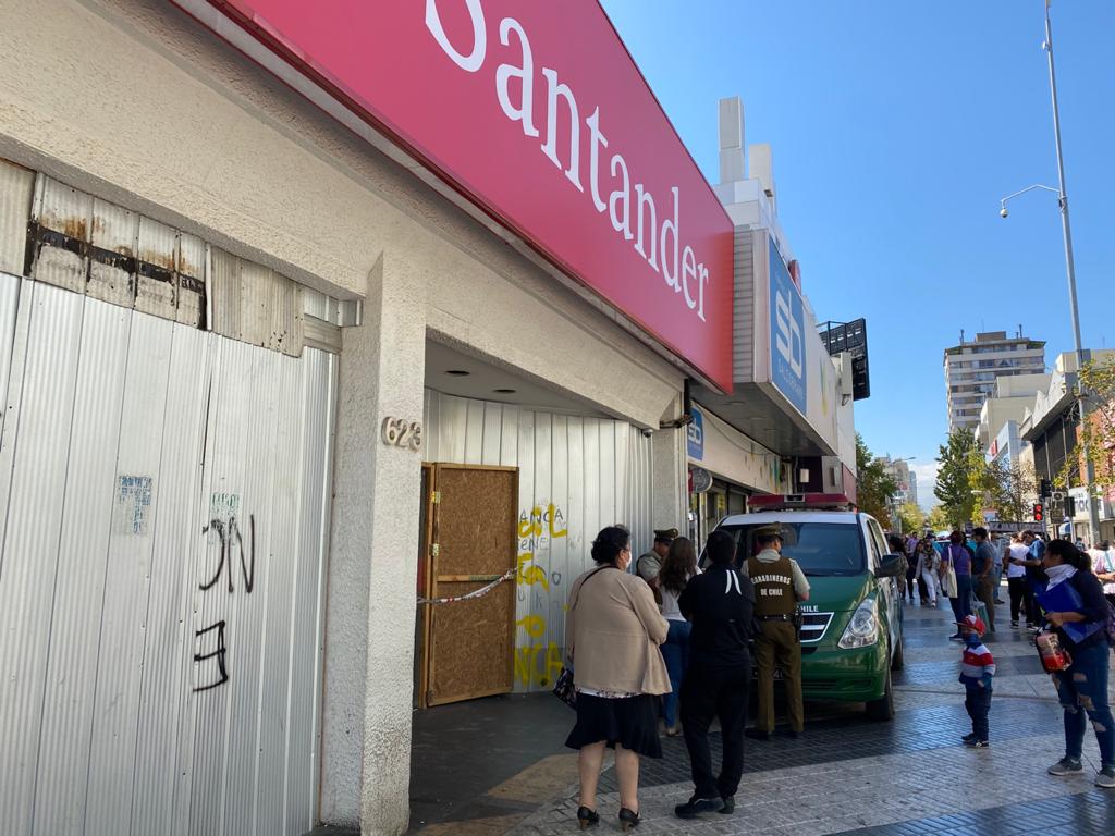 Investigan robo a entidad bancaria en el centro de Rancagua